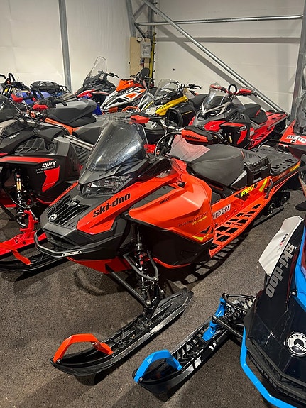 Ski-doo Expedition