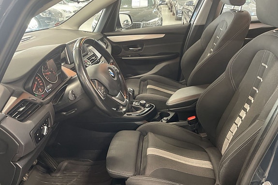 BMW 218 8 of 17