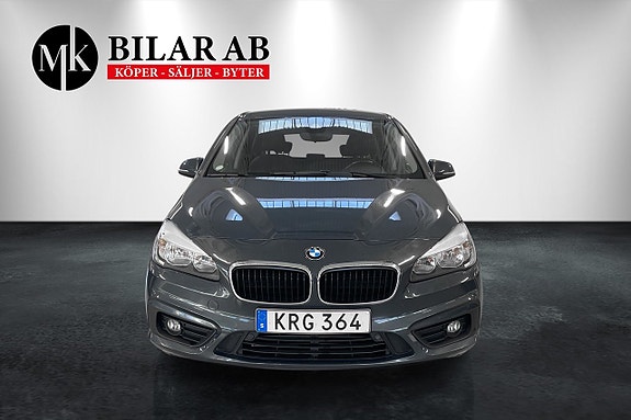 BMW 218 2 of 17