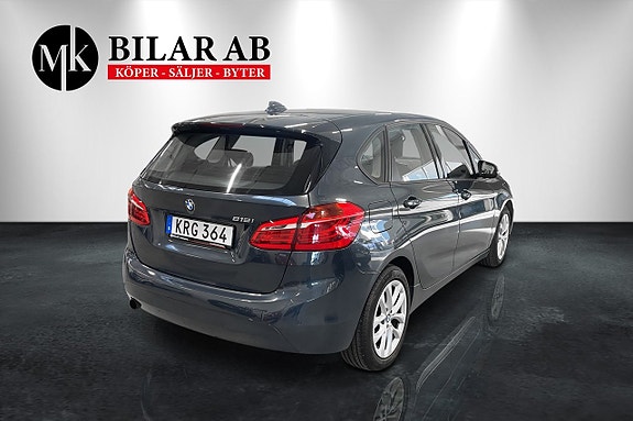 BMW 218 5 of 17