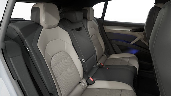 Porsche Cayenne 10 of 10