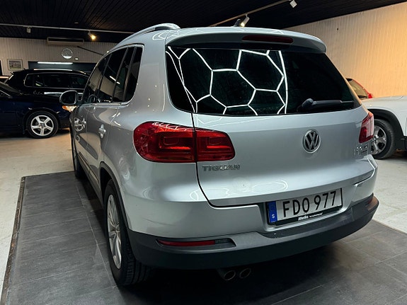Volkswagen Tiguan 4 of 5