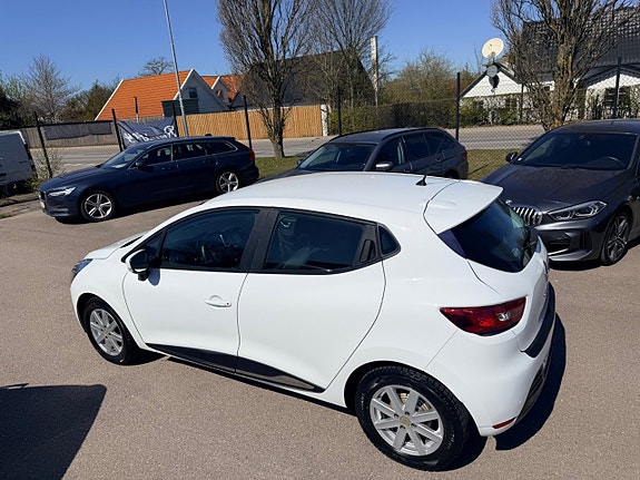 Renault Clio 2 of 23