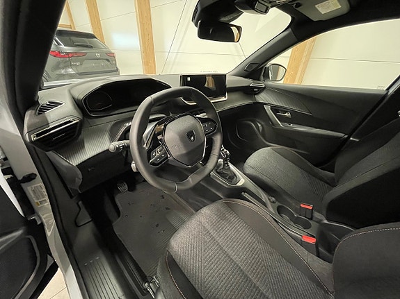 Peugeot 2008 11 of 18