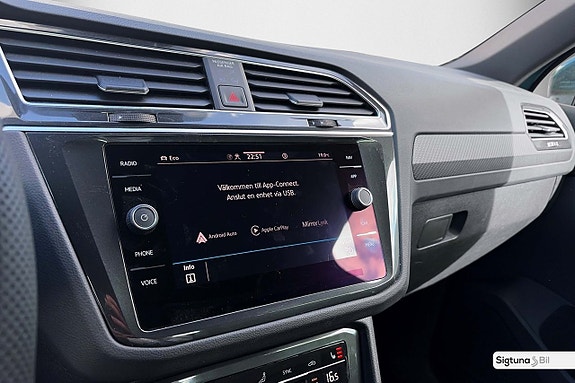 Volkswagen Tiguan 20 of 26