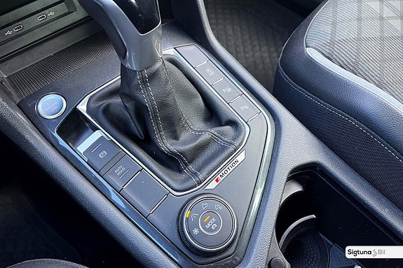 Volkswagen Tiguan 17 of 26