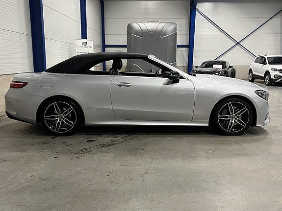 Mercedes-Benz E200 3 of 5