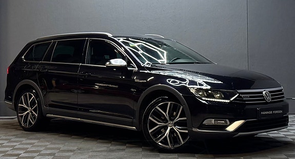 Volkswagen Passat Alltrack 2 of 5