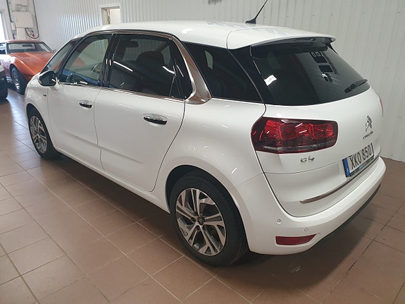 Citroen C4 Picasso 2 of 5