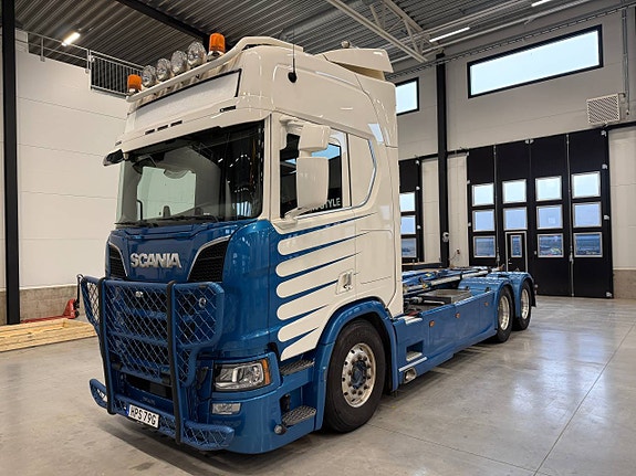 Scania R650 6x4 lastväxlare Joab 20 tons