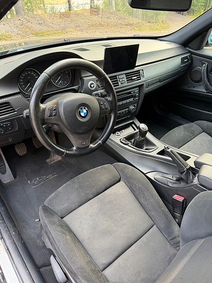 BMW 325i 4 of 4