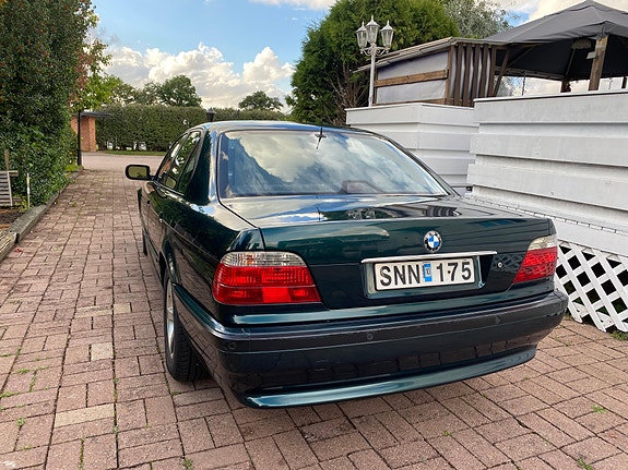 BMW 740i 3 of 3