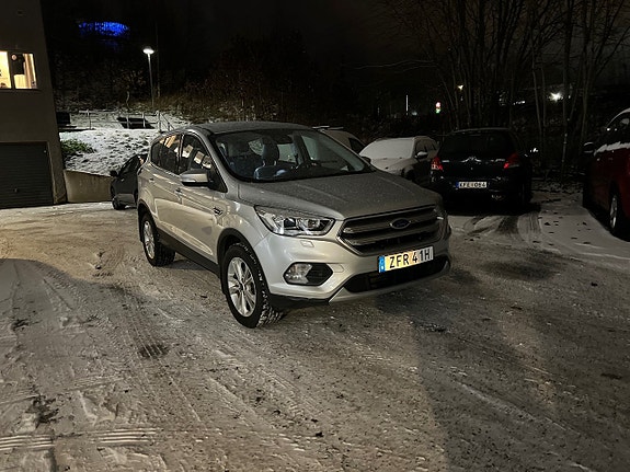 Ford Kuga 2 of 5