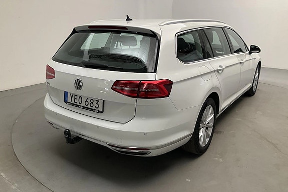 Volkswagen Passat 5 of 5