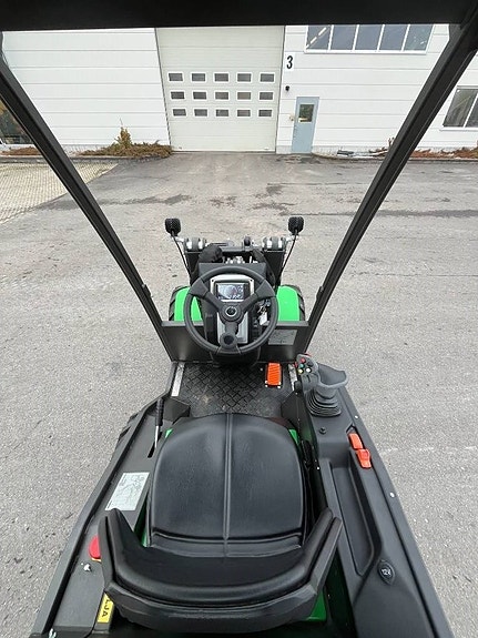 Castloaders 800ECO - Elektrisk Kompaktlastare 5 of 7