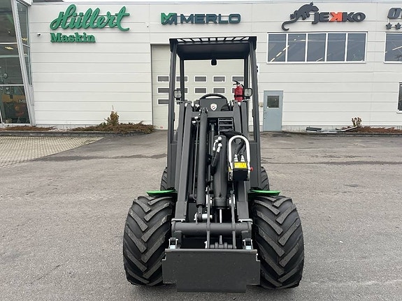 Castloaders 800ECO - Elektrisk Kompaktlastare 2 of 7