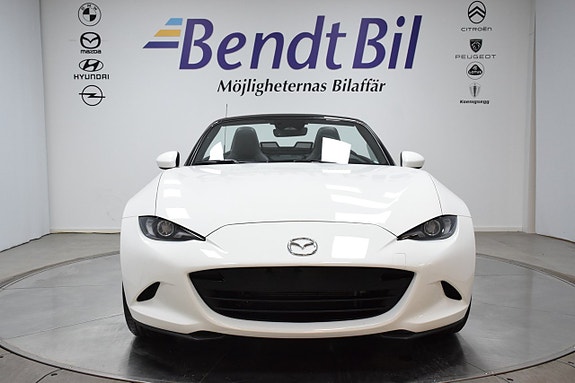 Mazda MX-5 3 of 26