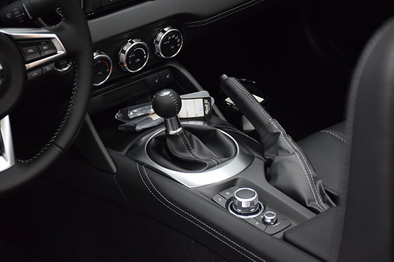 Mazda MX-5 12 of 26