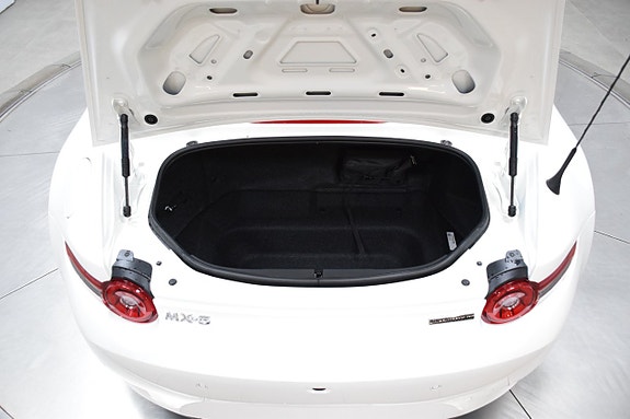 Mazda MX-5 11 of 26