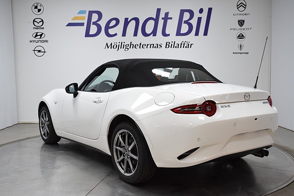 Mazda MX-5 22 of 26