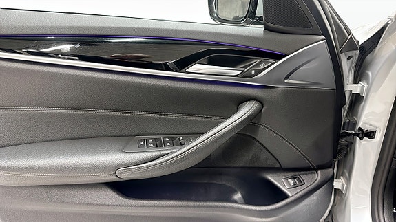 BMW 520 11 of 12