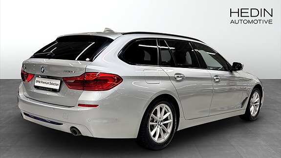BMW 520 2 of 5