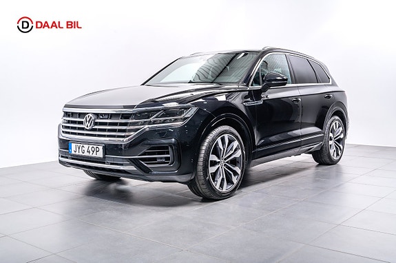 Volkswagen Touareg 2 of 5