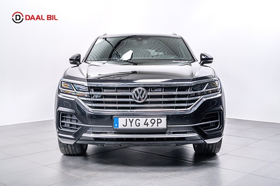 Volkswagen Touareg 3 of 5