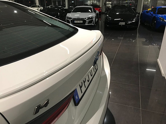 BMW i4 4 of 5