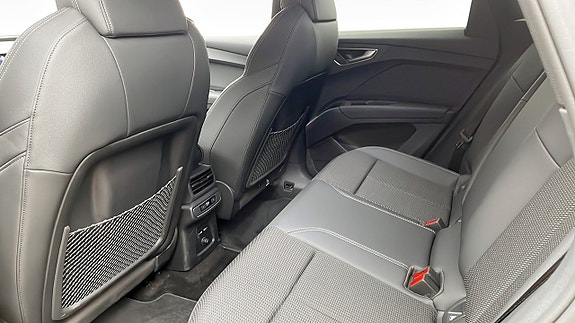 Audi Q4 e-tron 11 of 12