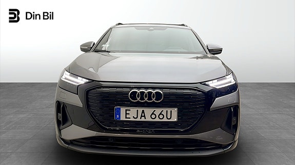 Audi Q4 e-tron 4 of 12