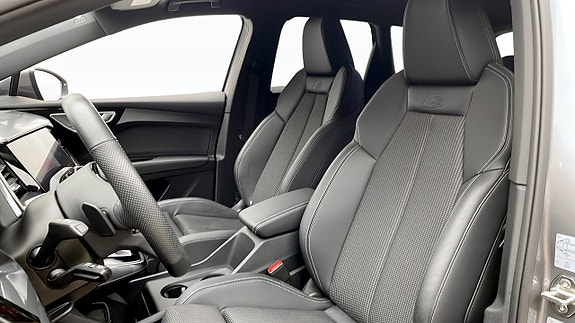 Audi Q4 e-tron 8 of 12