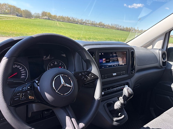 Mercedes-Benz Vito 110 6 of 15
