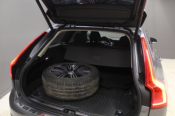 Volvo V90 13 of 13