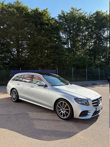 Mercedes-Benz E200 7 of 13