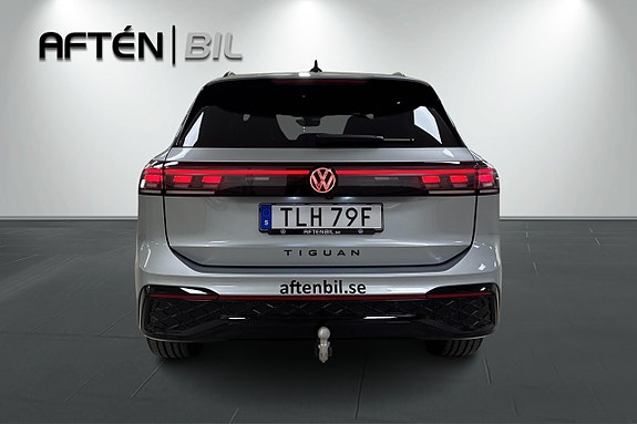 Volkswagen Tiguan 8 of 30