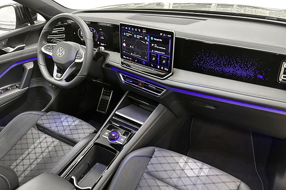 Volkswagen Tiguan 17 of 30