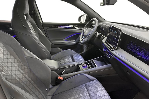 Volkswagen Tiguan 16 of 30