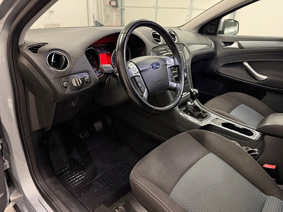 Ford Mondeo 12 of 13