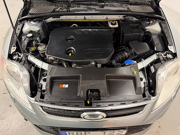 Ford Mondeo 13 of 13