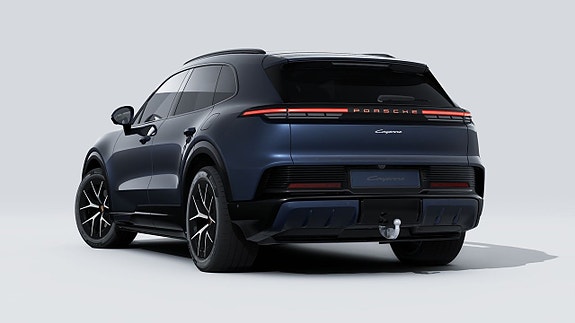 Porsche Cayenne 4 of 5
