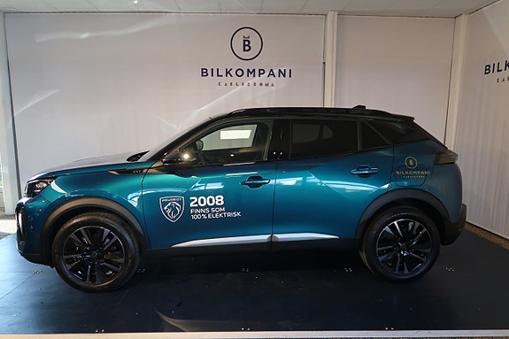 Peugeot 2008 2 of 5