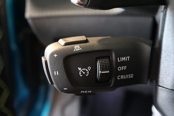 Peugeot 2008 11 of 24