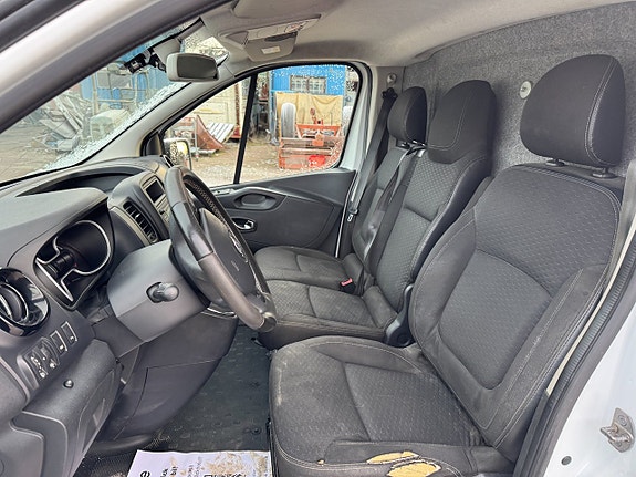 Opel Vivaro 5 of 5