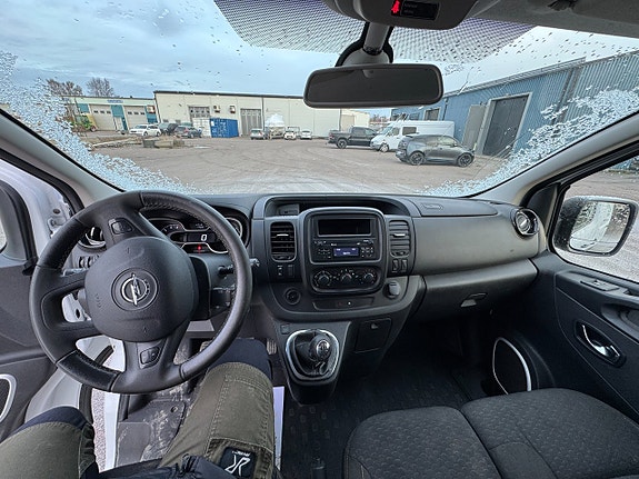 Opel Vivaro 6 of 10
