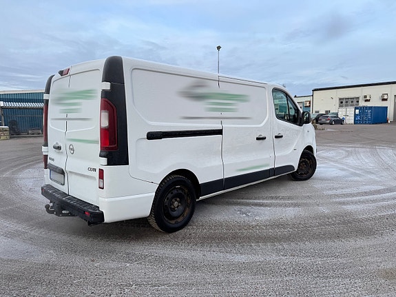 Opel Vivaro 2 of 5