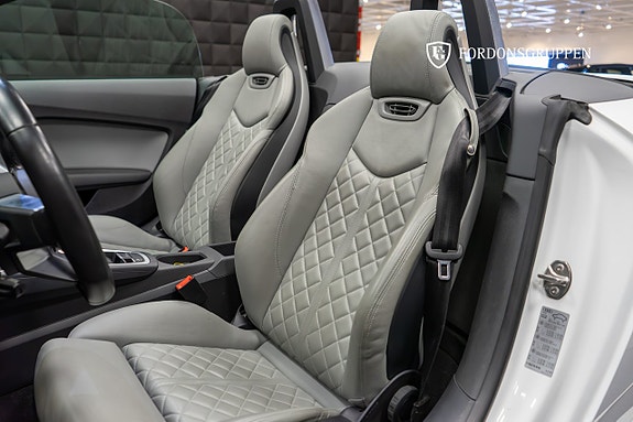 Audi TT 17 of 22