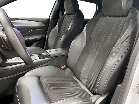 Peugeot 308 SW 4 of 5