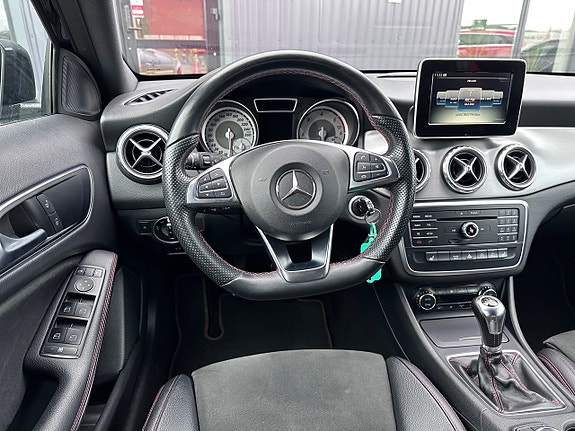 Mercedes-Benz GLA180 d 12 of 23