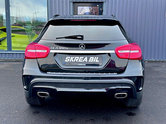 Mercedes-Benz GLA180 d 8 of 23